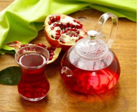 Powerful Pomegranate Tea: Unveiling the Health Benefits of This Delicious Brew