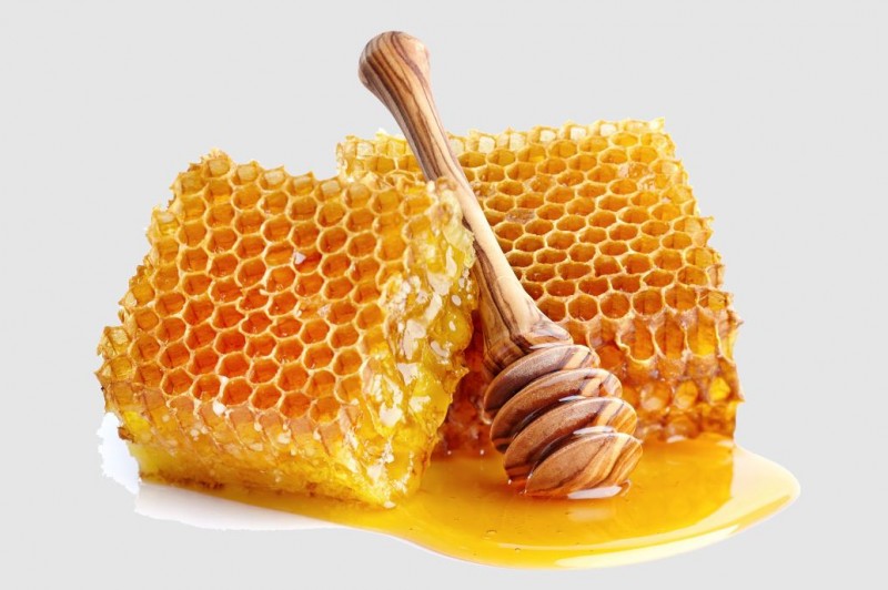 The Healing Properties of Honey: Ancient Remedy for Wounds and Immune Support