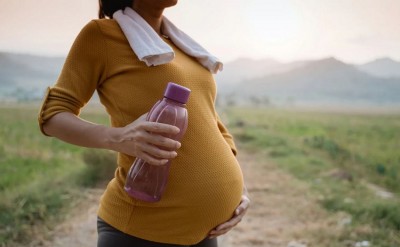How to Stay Cool and Hydrated During Your Summer Pregnancy