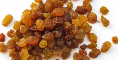 What are the Benefits of Eating Soaked Raisins on an Empty Stomach