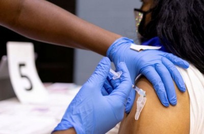 U.S researchers conduct study on COVID-19 vaccines in pregnant recipients