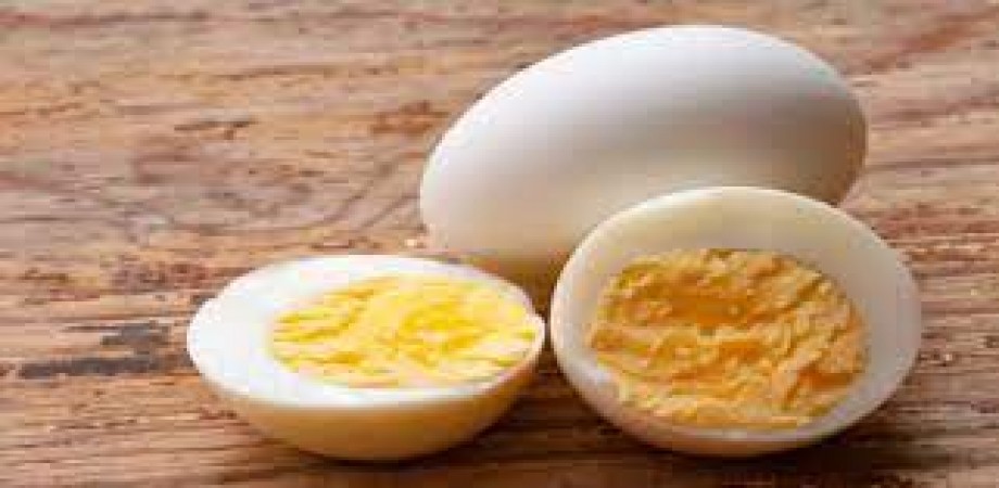 सावधान! अंडा खाने के तुरंत बाद इस खाद्य पदार्थ को खाने से शरीर को हो सकता है नुकसान