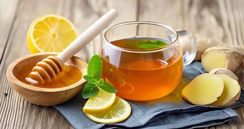 How to Soothe a Sore Throat with the Dynamic Duo: Lemon and Honey