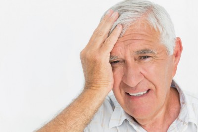 सिर दर्द के 10 रेड अलर्ट जिन्हें देखते ही सतर्क हो जाना चाहिए, थोड़ी सी लापरवाही बन सकती है मौत का कारण