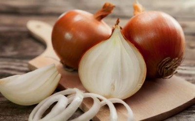 Onion not only takes care of your taste but also your health in summers, you will keep counting the benefits of this vegetable