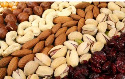 Never eat Dry Fruits if you're​ a kidney patient