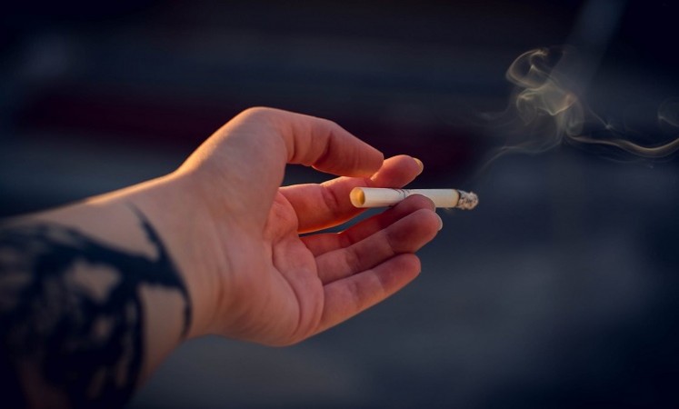 स्वास्थ्य विशेषज्ञों ने सरकार से तंबाकू उत्पादों के विज्ञापन पर प्रतिबंध लगाने का आग्रह किया