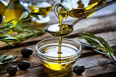 Olive oil is no less than a boon for health, so do not buy it from the market, it is very easy to make it at home