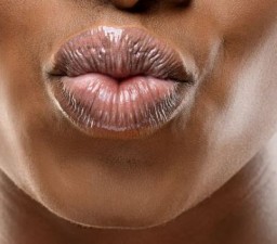 5 Ways to get rid of dry lips this winter season