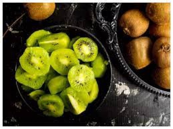 Include kiwi in your diet to keep diseases away
