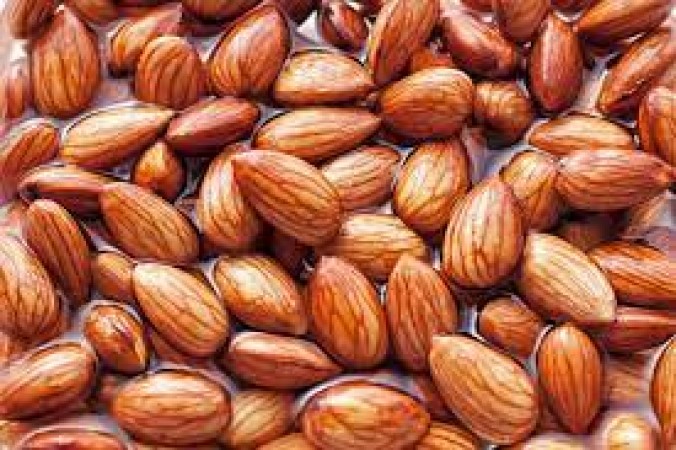 Amazing benefits of eating almonds