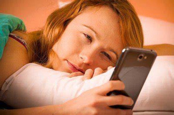 Excessive use of mobile can cause loss of eyesight, also know about these side effects