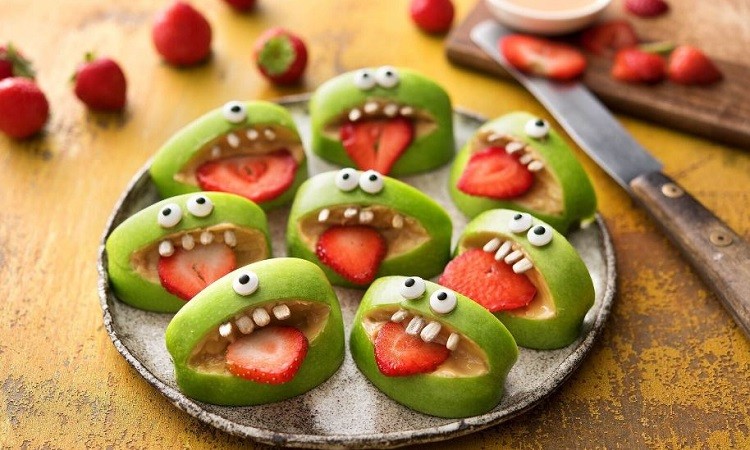 How to Create Healthy and Fun Halloween Treats for Kids