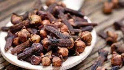 Why should one chew cloves on an empty stomach in the morning? If you know the benefits, you will not be able to live without eating