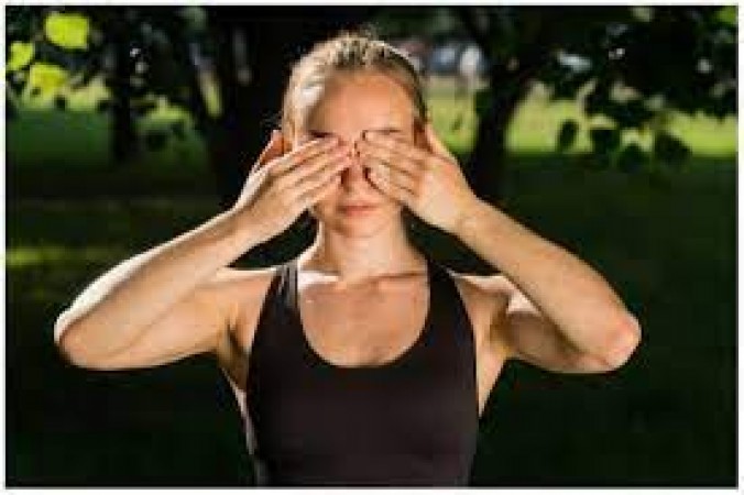 Do this simple exercise to improve eyesight and reduce stress
