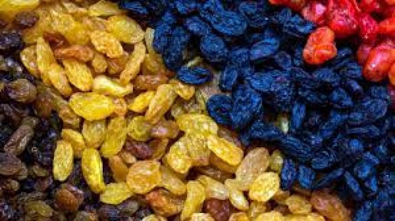 Are yellow raisins beneficial for women or black ones? Expert cleared the confusion