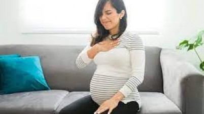 गर्भावस्था के दौरान करवा चौथ का व्रत रखना चाहिए या नहीं? जानिए क्या कहते हैं विशेषज्ञ