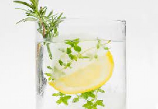 The Morning Ritual of Lemon Water: 5 Compelling Reasons