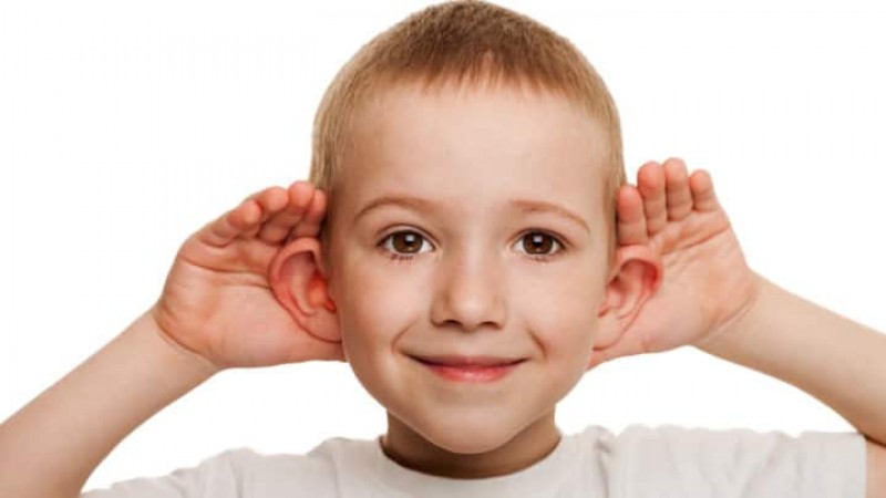 कान के स्वास्थ्य के लिए सुनने की क्षमता में सुधार के लिए 7 योग आसन