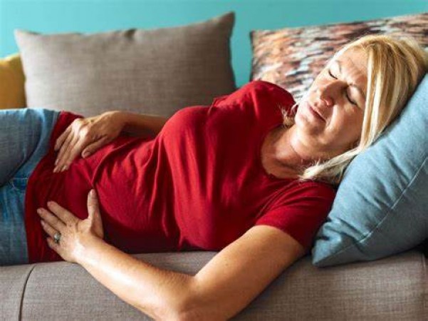 After menopause, one in four women gets this disease, recognize the symptoms in time