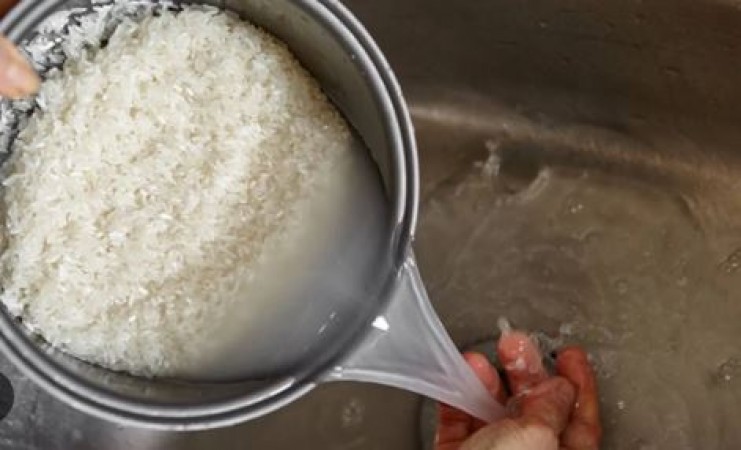 Instead of throwing it away, use rice water like this, you will get glossy skin like Korean girls