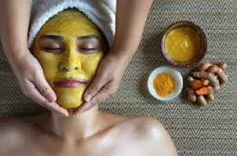 Is it right to apply turmeric directly on the face or not? Know how it affects