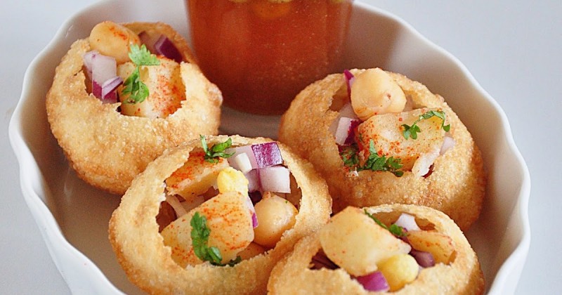 7 of India's Most Popular Street Foods, from Samosa to Pani Puri