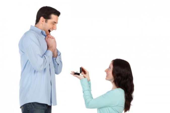 Advice on When to Propose: Before or After Dinner