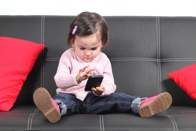 How to keep children away from mobile phones?