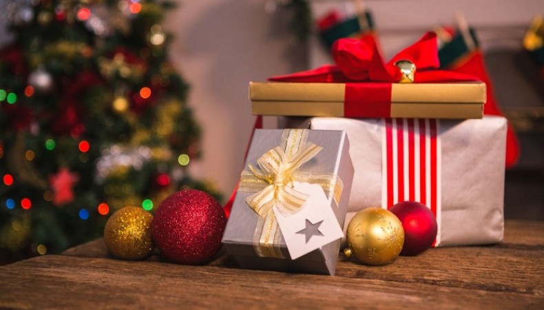 Christmas: Art of Mindful Gifting, Meaningful Presents for the Holidays