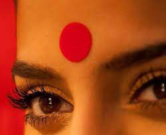 After applying bindi, the skin on the forehead becomes dry, take help of these things, the skin will become smooth