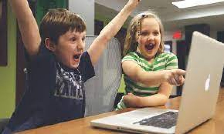 ऑनलाइन कक्षाओं के जरिए जारी किए जा रहे है बच्चों के लिए कई नए कोड तर्क
