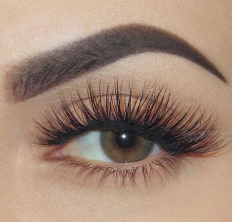 Enhancing Your Lashes Naturally: 6 Effective Remedies for Longer Eyelashes