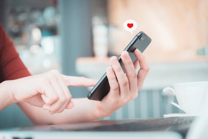 Simple sure shot ways to revive conversation on dating app