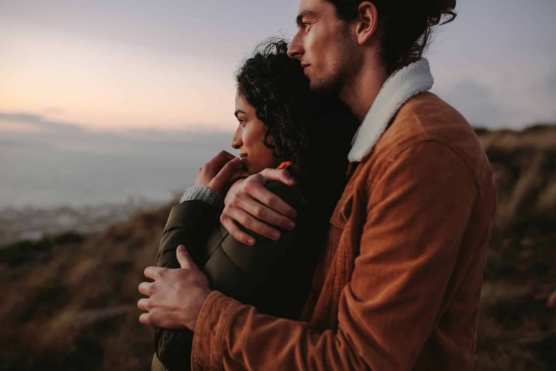 इन 5 तरीकों से करें बॉयफ्रेंड से अपने प्यार का इजहार, रिश्ते में खिलेगा रोमांस