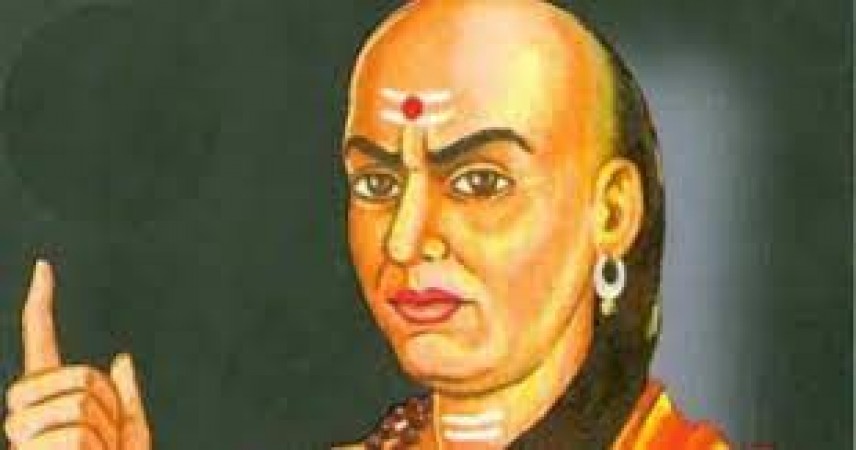 Chanakya Niti: If the number of friends is more then definitely know this