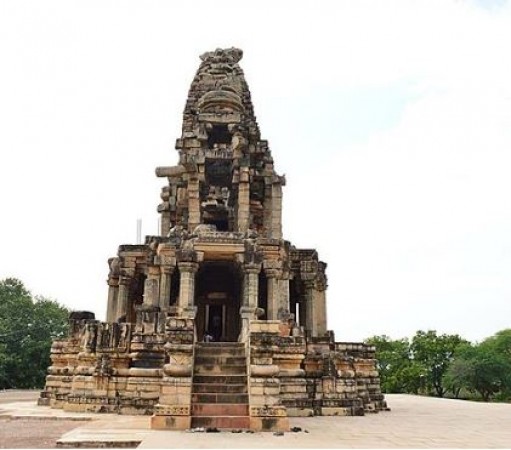 Kakanmath Temple:Ghosts Built Shiva temple