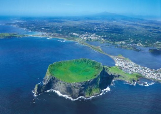 Jeju-si: Volcanic Isalnd