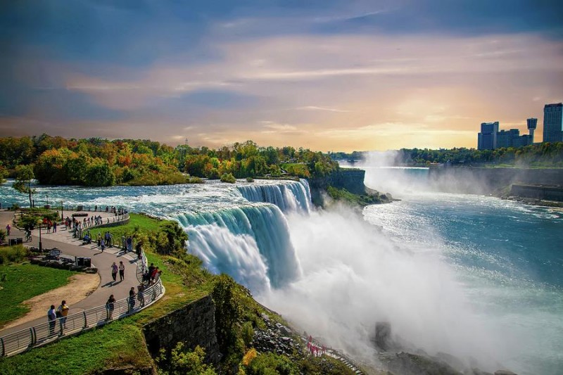 Exploring the Enchanting Location of Niagara Falls