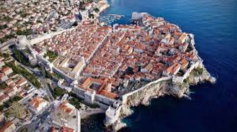 Sustainable Tourism and Dubrovnik's Suitcase Ban: A Paradigm Shift