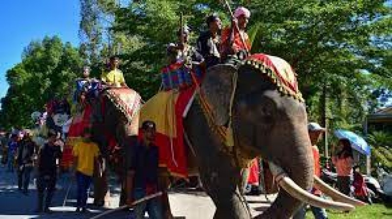चीन और भारत के पर्यटकों को लुभाने के लिए वीजा नियमों में ढील दे सकता है थाईलैंड