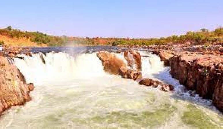Are you planning to visit Madhya Pradesh? So don't forget to visit Dhuandhar Falls and Mowgli's Jungle