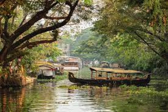 Make a plan to visit Kerala during long weekend