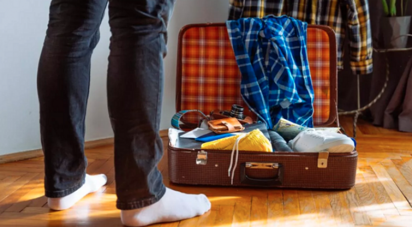 How to Clean a Suitcase: After returning from a trip, it is necessary to clean the suitcase