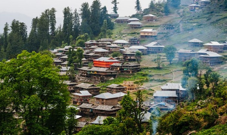 जानिये हिमाचल प्रदेश के मलाणा की अजीबोगरीब परंपराए