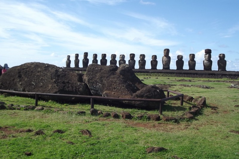 The Moai of Easter Island: Unraveling the Mystery of the Giant Statues