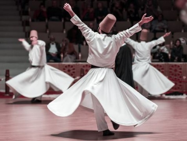 Turkish Folk Dance:  Sophisticated Culture That Reflects Dance