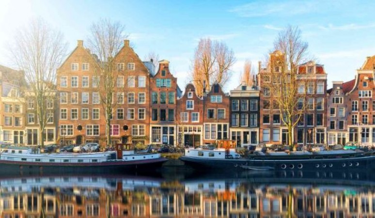 Amsterdam: A Timeless Fusion of History