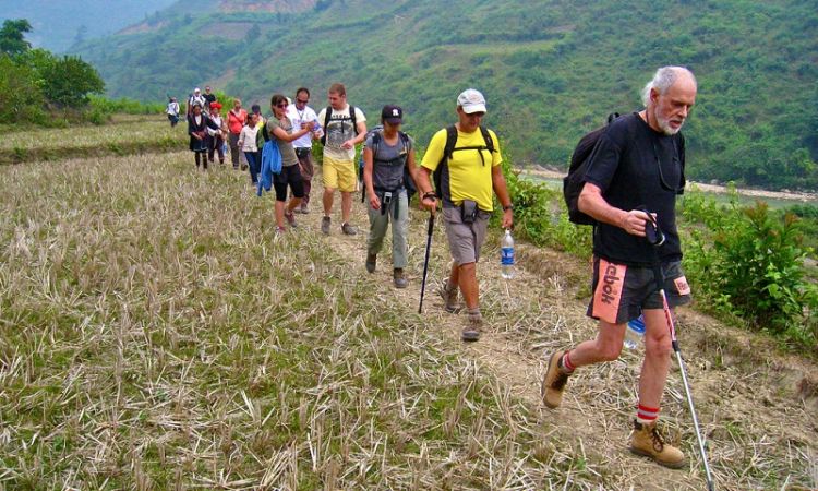 These 5 things you must carry for a trekking trip