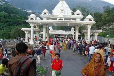 Meet Maa Vaishno Devi in ​​July, know how to go by train, bus or plane and how not to go